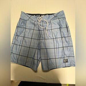 NAUTICA MENS BLUE PLAID SIZE 38 WAIST BERMUDA SHORTS   LIKE NEW